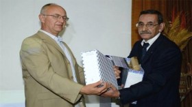 الجزائر تتسلم أرشيف المجاهد رايمر هولزنقر