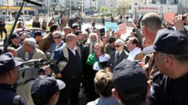 La 9ème marche de la CNCD-partis empêchée par la police