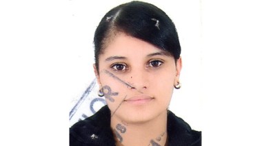 Algerian lady stranded in the city of Melilla with four children