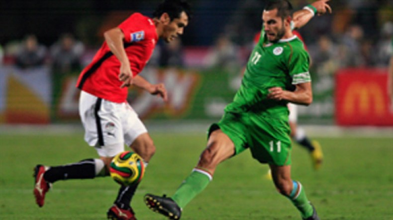 الجزائر تواجه مصر وديا بعد “الكان”