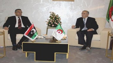Accord algéro-libyen sur l’organisation de patrouilles de contrôle des frontières