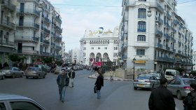جزائريون يؤجلون العيد بسبب الحجر