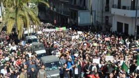 56 جريحا و45 موقوفا في مسيرات الجمعة