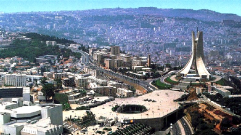 هنا الجزائر… كاميرا مخفية تنتظر الظهور في رمضان