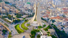 زمن التسيير في انتظار التغيير