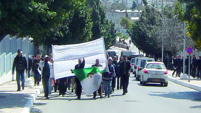 الدرك يوقف بالبليدة مسيرة لأفراد التعبئة باتجاه العاصمة