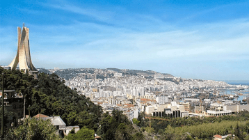 سنغافورة.. وعلك الجزائر!