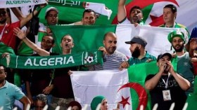 300 مشجع جزائري جديد يحلون بالقاهرة لمؤازرة “الخضر”