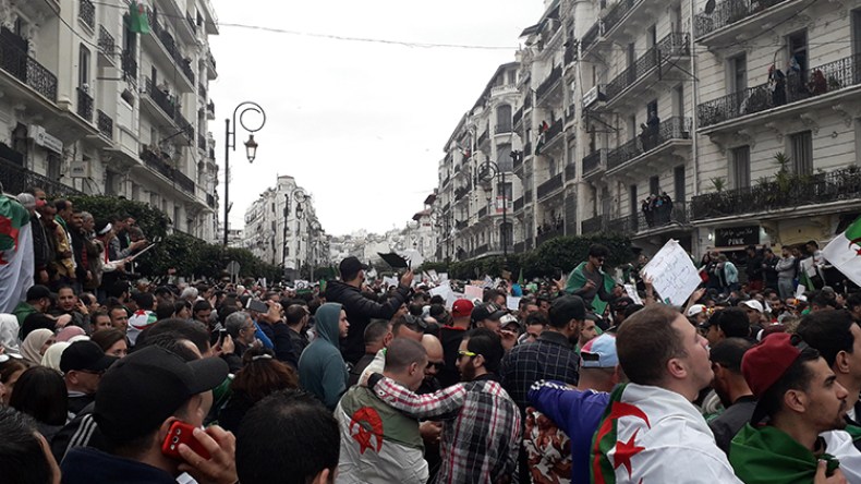“السلطة تواجه أكبر تحدّ منذ 20 عاما”