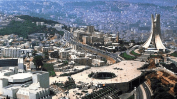 هل نملك أحلاما؟