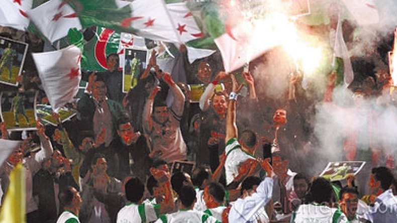 الفراعنة لم يتجاوزوا بعد هزيمتهم أمام الخضر: فيلم مصري يهين العلم الجزائري !