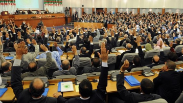 “والفو”.. راقدة وتمونجي!