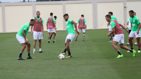 دفاع الخضر المهلهل ووسطه الغائب.. عاملين مهمين ساهما في تشتيت المنتخب