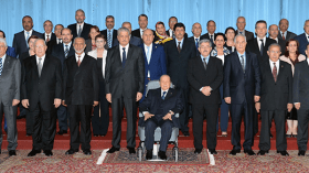 الفتات لا يسدّ الجوع!