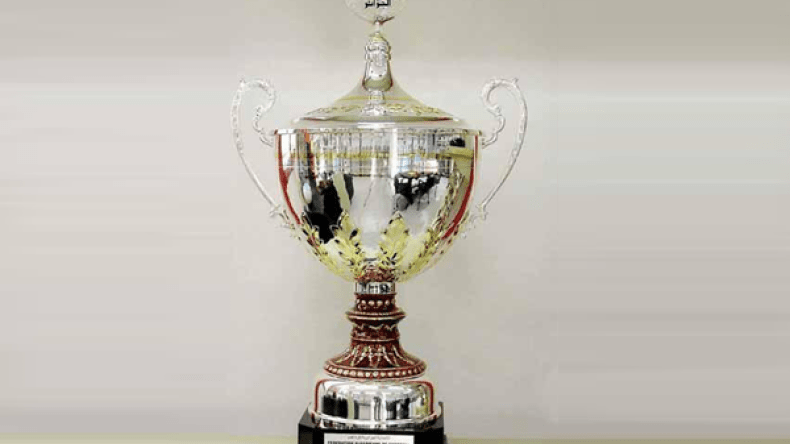 مهزلة وفوضى عارمة خلال عرض مجسم الكأس