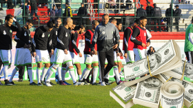 جزائريون يطالبون “الخضر” بالتنازل عن “منحهم بالدوفيز”