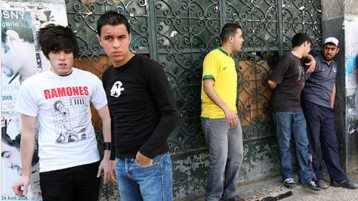 عزوفٌ يهدد أمننا