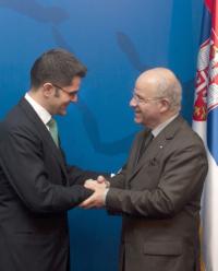 Algeria FM voices support for Serbia