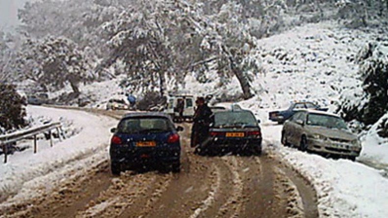 سقوط الثلوج على مرتفعات ألف متر ودرجات حرارة تصل الصفر نهارا