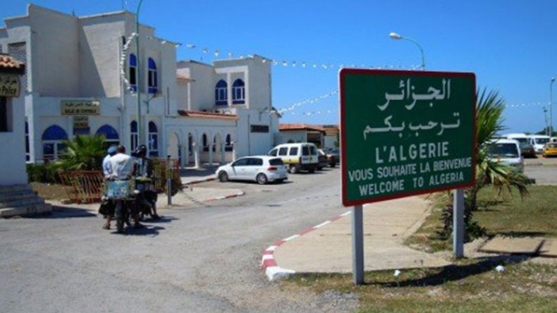 دخول قرابة 20 ألف تونسي في أسبوعين إلى الجزائر