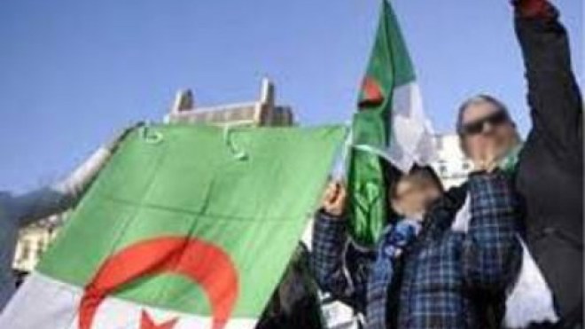 موقف باهت للطبقة السياسية الجزائرية بشأن أحداث 5 أكتوبر88