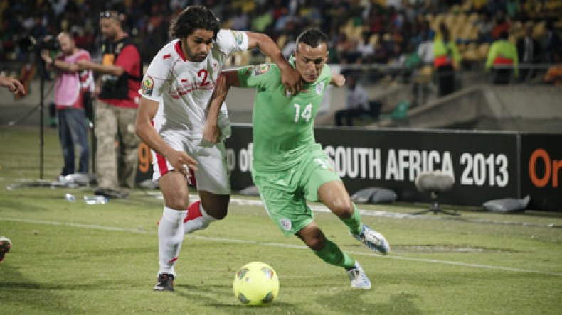 “الخضر” يصطدمون بـ”الصقور” في مباراة الحظ الأخير