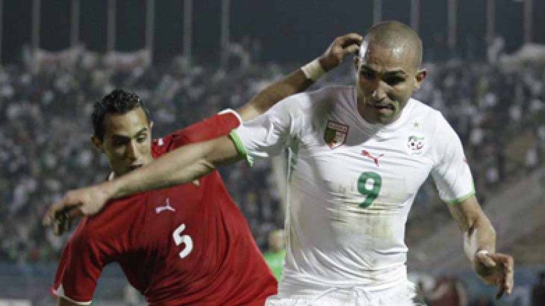 حليلوزيتش يضيع الوقت مع لاعبين فشلوا مع أربعة مدربين