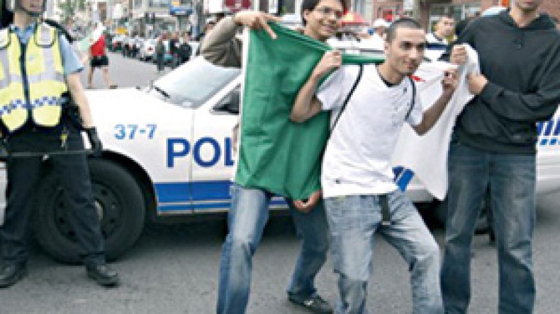 الجالية الجزائرية في مونتريال تبحث عن المقاهي لمتابعة مقابلة زامبيا