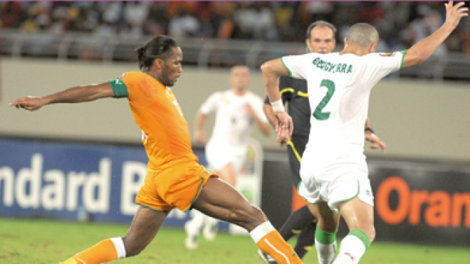 غرائب  في  اللقاء  الهيتشكوكي  بين  الجزائر  وكوت  ديفوار