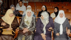 “جنديات مسترجلات فتشوا ملابسنا الداخلية وبصقن علينا ونحن نصلي”