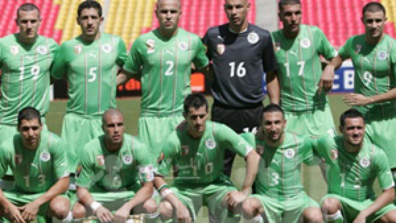 انهيار  بدني  وغياب  تام  للروح  القتالية  وتشكيلة  أساسية  على  ” المقاس “