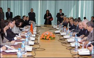 Algeria, Vietnam ink two cooperation agreements in sea transport and housing