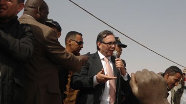 Algerian community in France to get together to create regulating legal activity framework