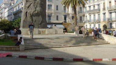 Au 1er  jour du Ramadhan : les rues désertes, les magasins ont baissé rideaux
