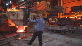 مركّب الحجار يعلن عجزه عن ضمان زيادات في أجور عماله