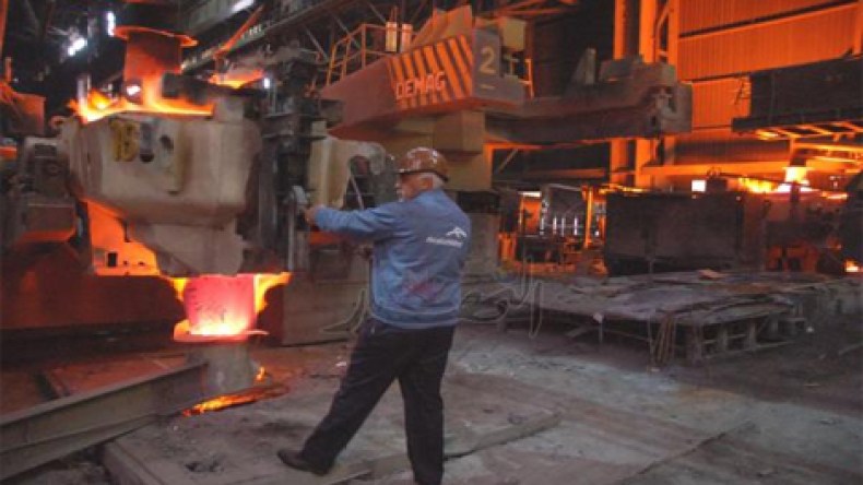 مركّب الحجار يعلن عجزه عن ضمان زيادات في أجور عماله