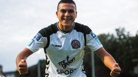 صفقة انتقال الجزائري رغبة إلى ليستر الإنجليزي مهددة بالسقوط