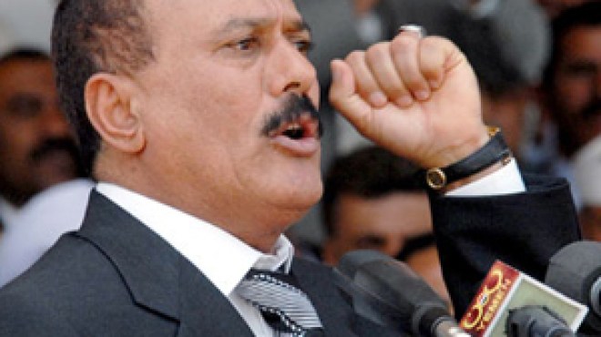 الرئيس الصالح يراوغ بقبوله المبادرة الخليجية