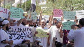 جزائريون يتظاهرون.. لا إله إلا الله والسيسي عدو الله
