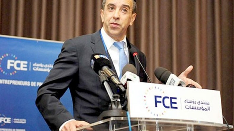 “استثمروا بالجزائر ومستعد لمرافقتكم عبر الأفسيو”