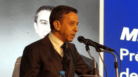 “انطلقت من العدم نهاية الثمانينات وسأصدر 3 ملايير دولار بحلول 2021”