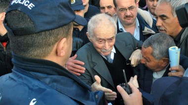 10e marche du CNCD  empêchée à Alger