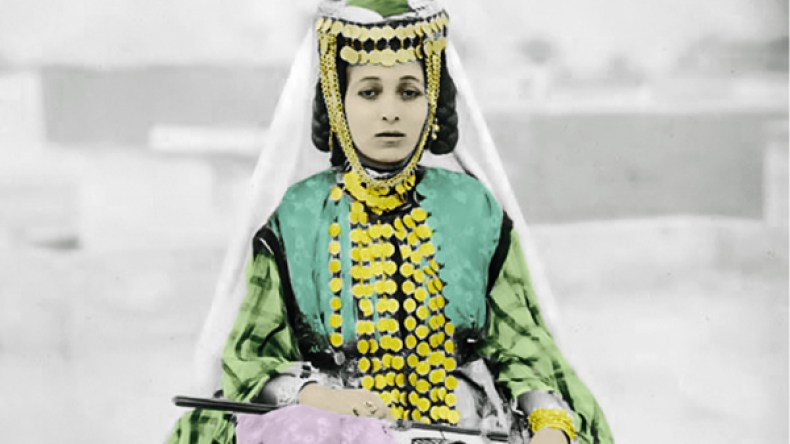 العالية حمزة..”أم تيريزا” الجزائر التي رعت اليتامى ولاقت مصير كليوباترا