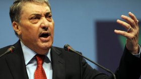 بن فليس: استبدال حكم فاشل بالأرض المحروقة ليس خيارا