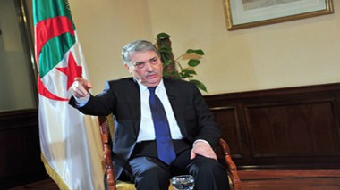 Benflis doute des intentions de Bouteflika