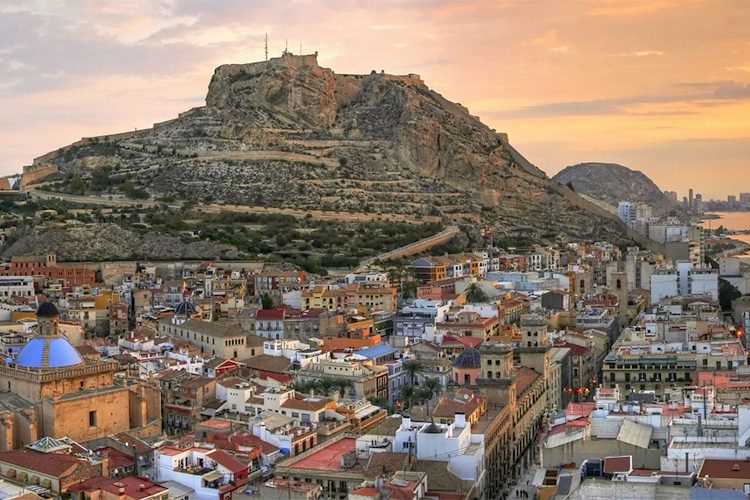 Une école algérienne ouvre ses portes à Alicante