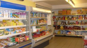 انتشار إشاعة على الفايسبوك يسبب ندرة حادة للزيت والسكر