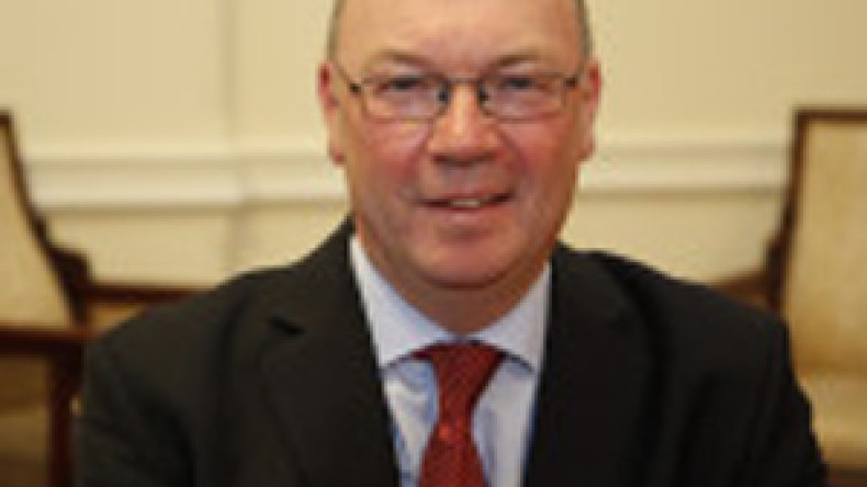 بريطانيـا مع الجزائر في تجريم دفع الفديةولندن لا تعتمد التمييز في منــح التأشيرات للجزائريين