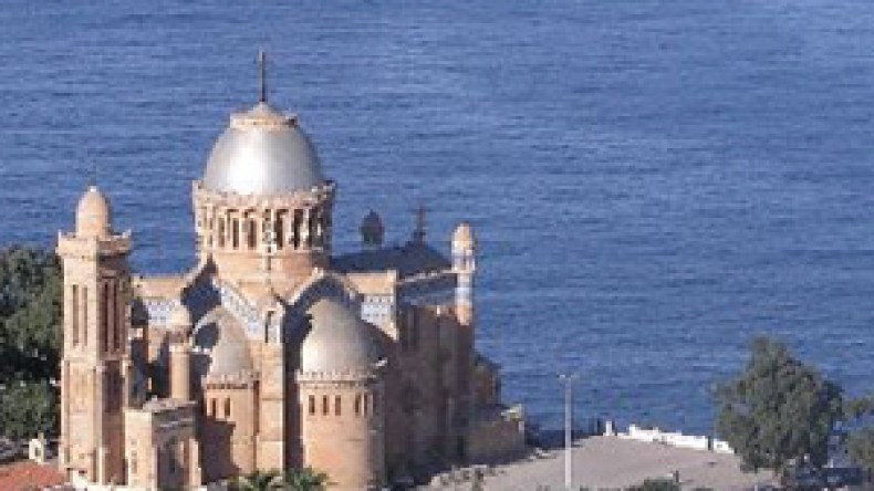 نسبة المسيحيين في الجزائر لا تتجاوز 0.5 بالمائة وظروفهم مأساوية