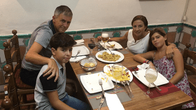 مليار شهريا.. إقامة بالجزائر وتعلّم الفرنسية!